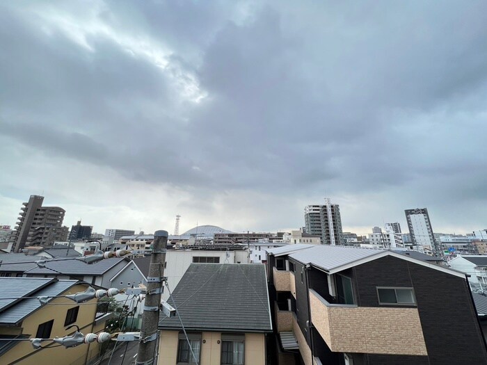 物件内観写真22　(室内からの展望)