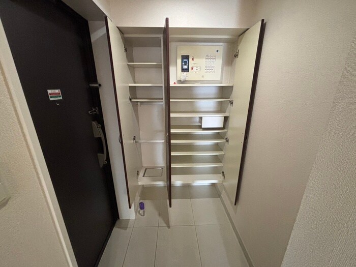 物件内観写真16　(靴箱)