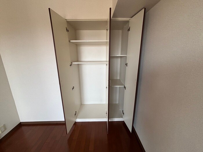 物件内観写真18　(収納)