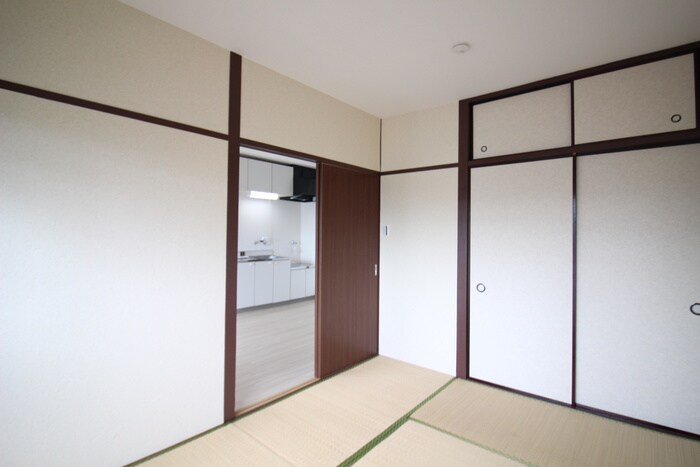 物件内観写真9　(居室)