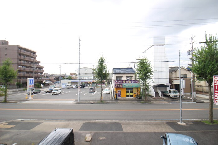 物件内観写真14　(室内からの展望)