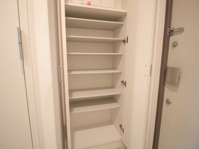 物件内観写真19　(靴箱)