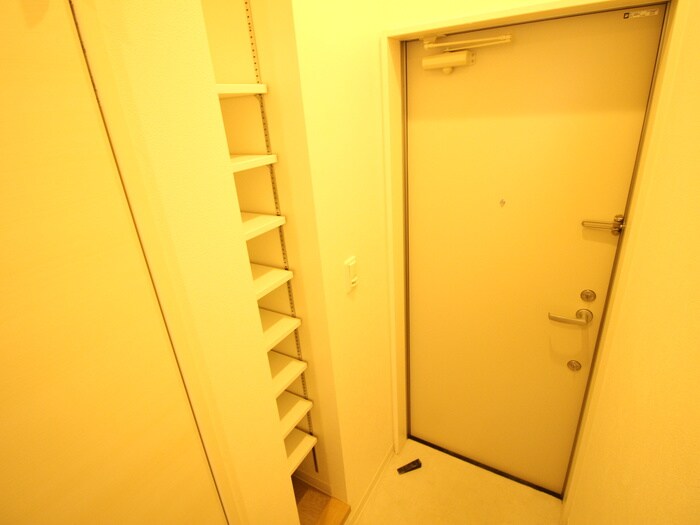 物件内観写真18　(靴箱)