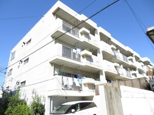コ－ポラス牧野外観写真