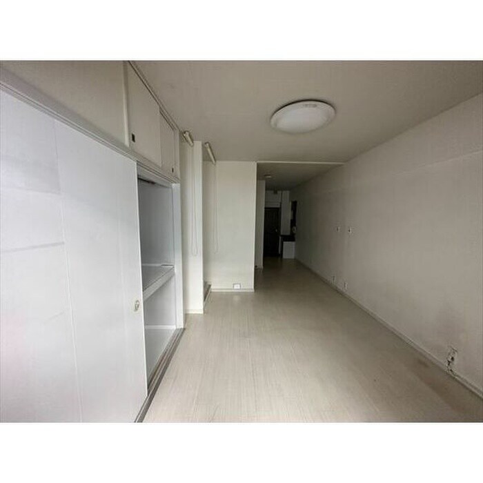 物件内観写真1　(居室)