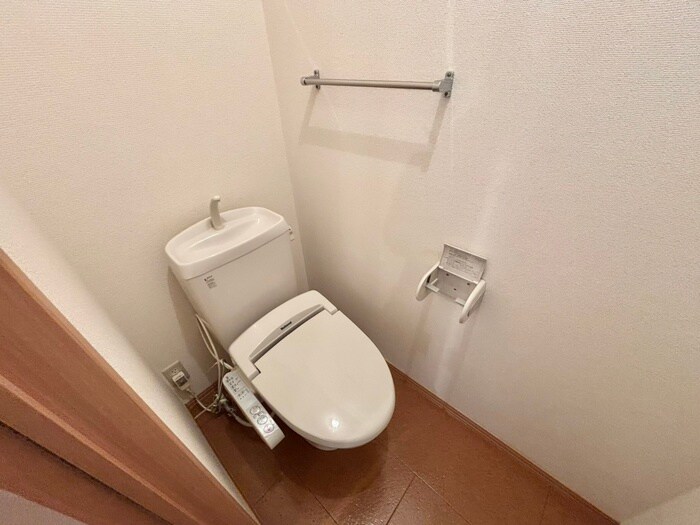 物件内観写真12　(トイレ)