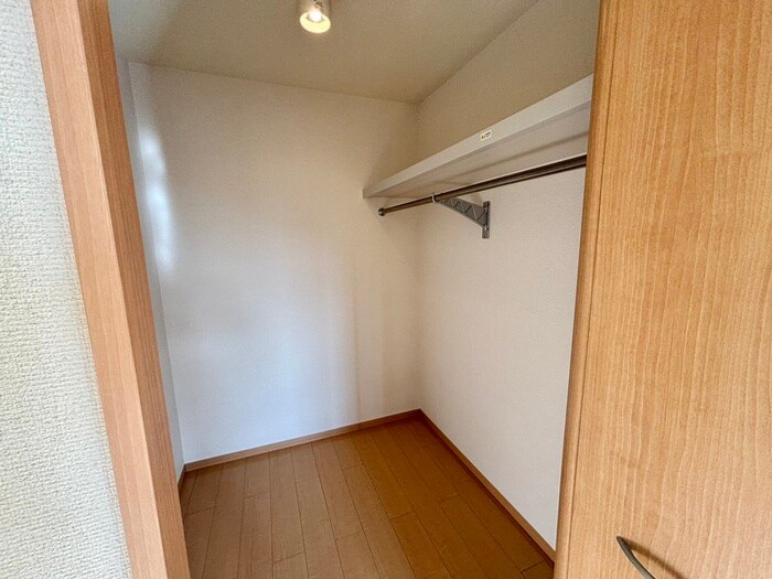 物件内観写真21　(収納)