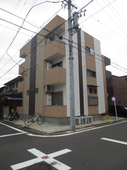 物件外観写真1　(外観写真)