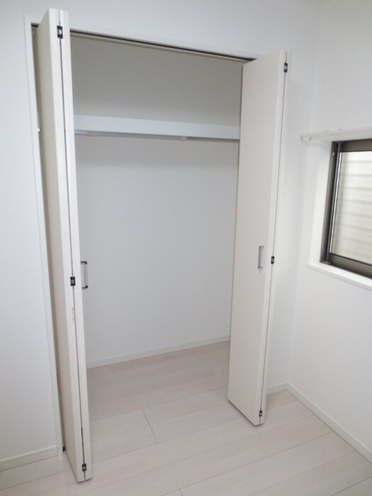 物件内観写真7　(収納)