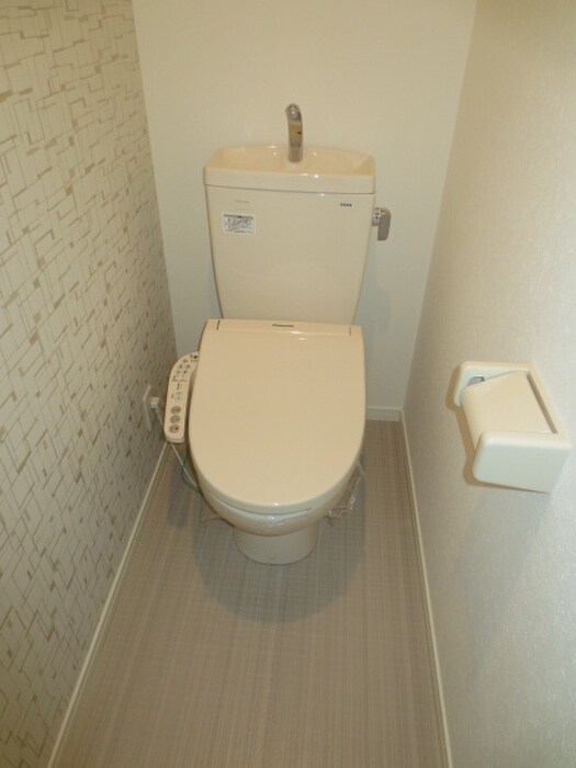 物件内観写真8　(トイレ)