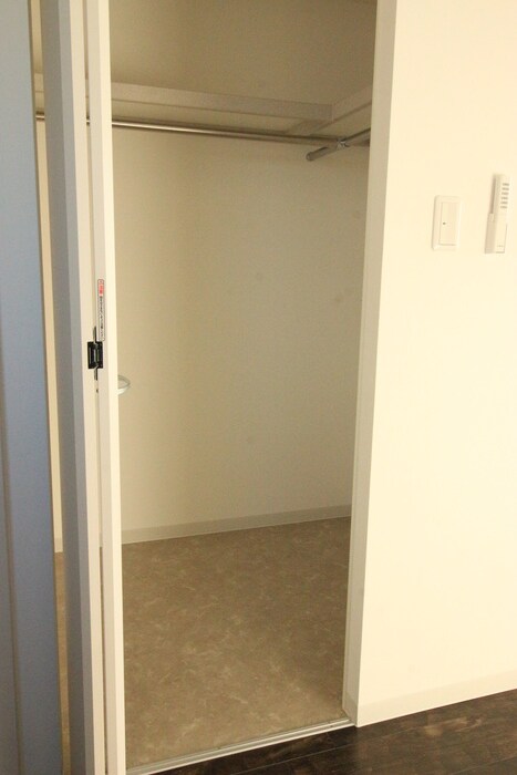 物件内観写真11　(収納)