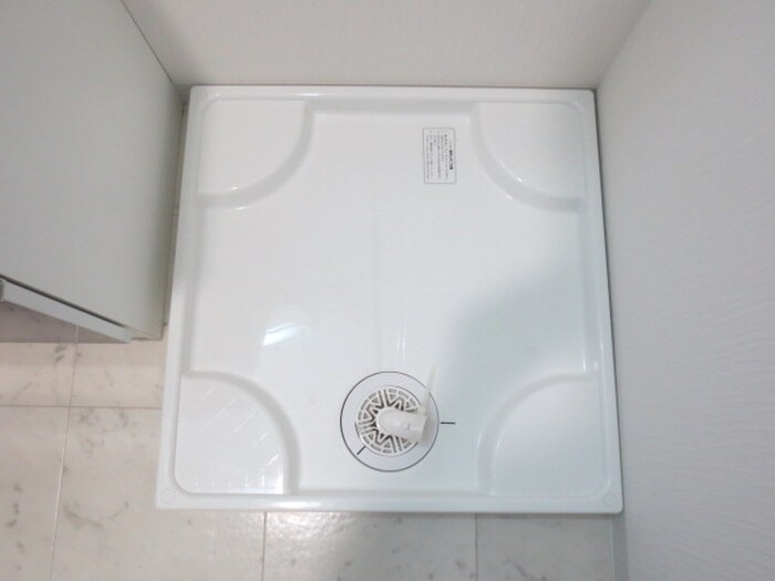 物件内観写真12　(洗濯機置場)