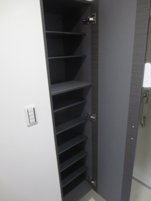 物件内観写真15　(靴箱)