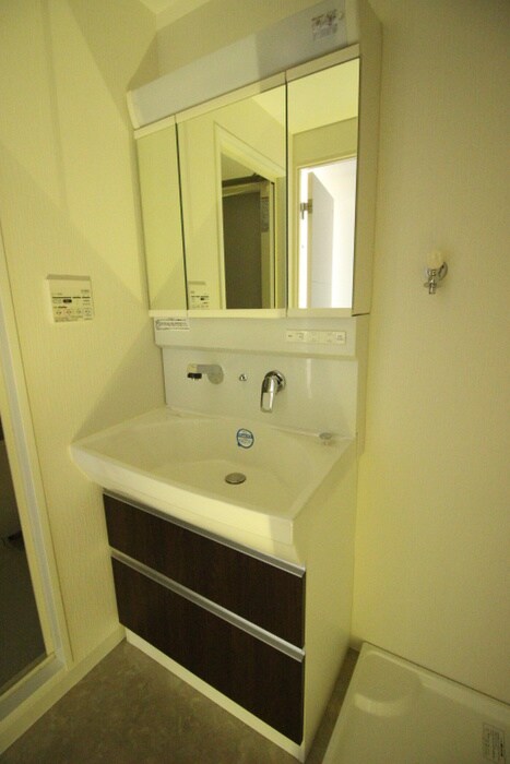 物件内観写真15　(洗面)