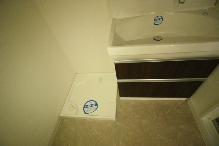 物件内観写真17　(洗濯機置場)