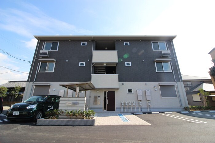 物件外観写真2　(外観写真)