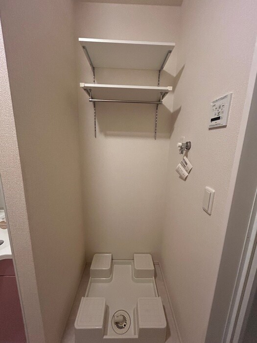 物件内観写真19　(洗濯機置場)