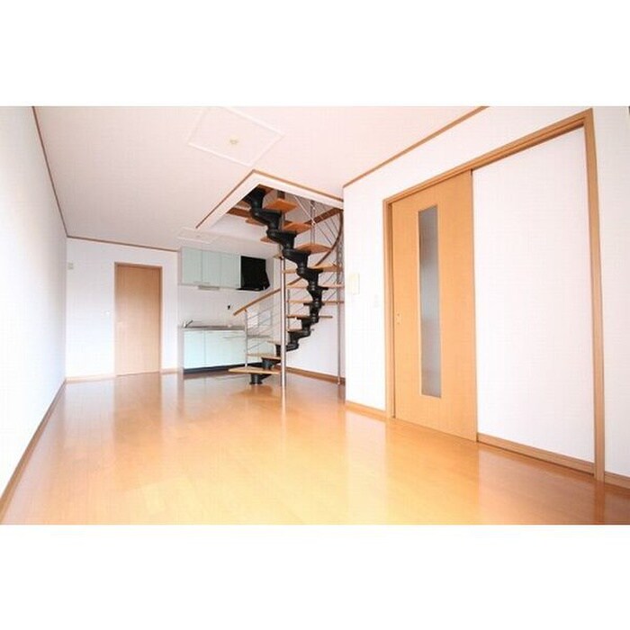 物件内観写真2　(居室)