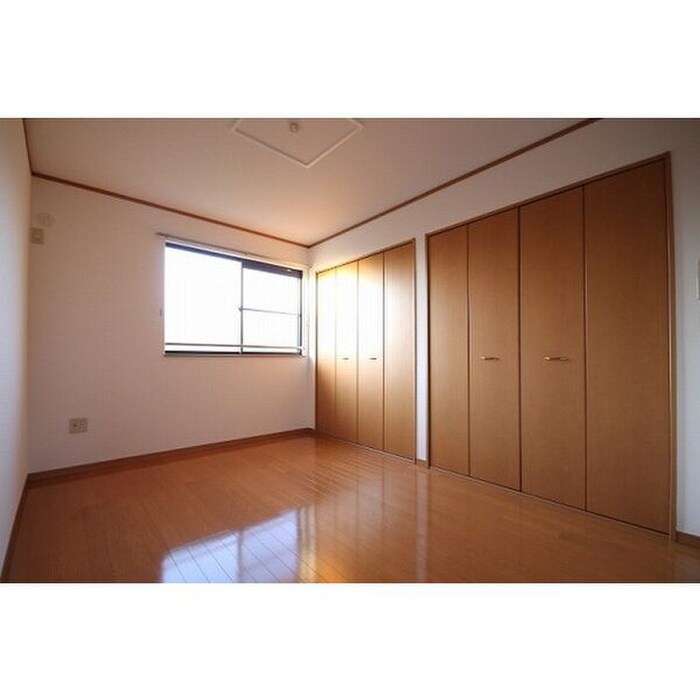 物件内観写真4　(居室)