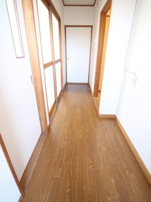 物件内観写真19　(廊下)
