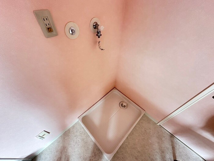 物件内観写真18　(洗濯機置場)