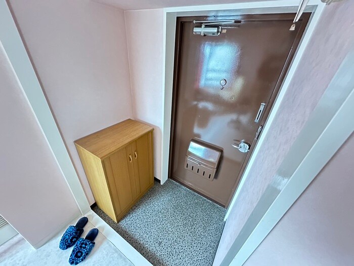 物件内観写真19　(玄関)