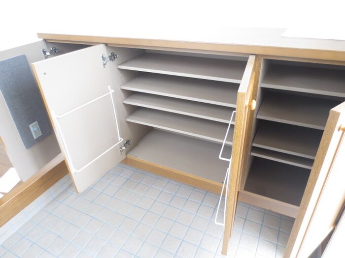 物件内観写真16　(靴箱)