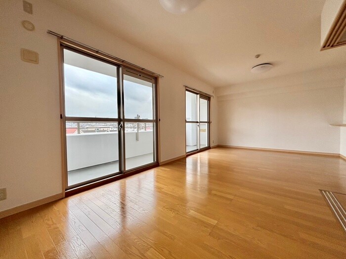 物件内観写真8　(居室)