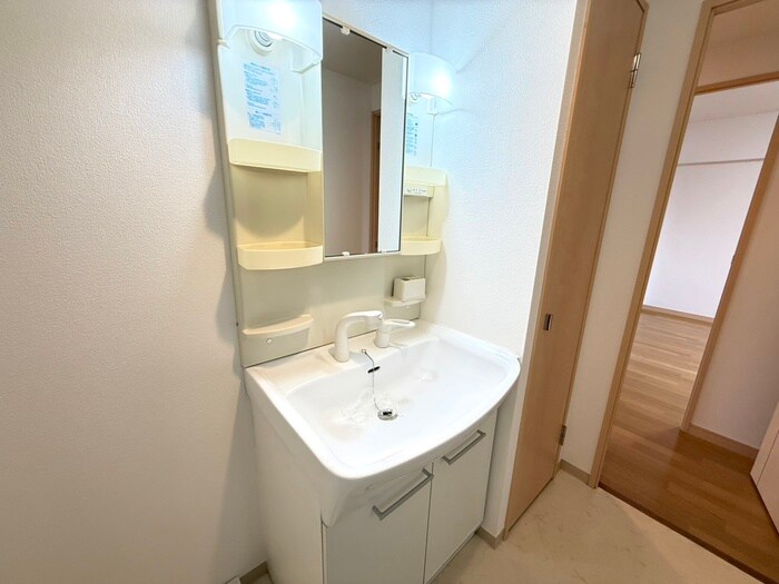 物件内観写真12　(洗面)
