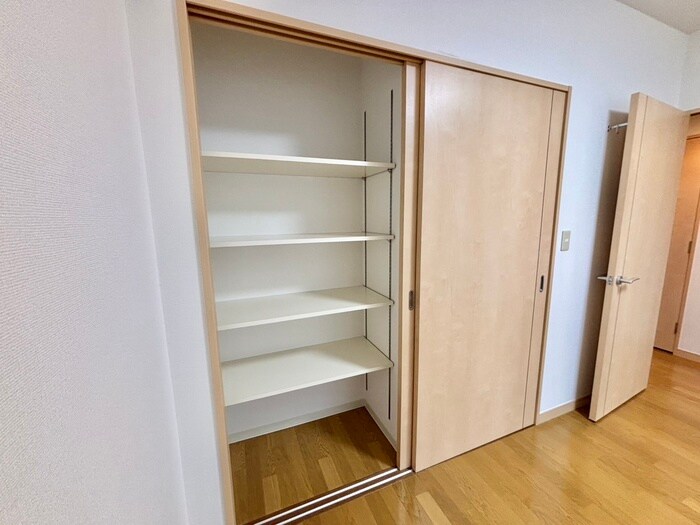 物件内観写真13　(収納)