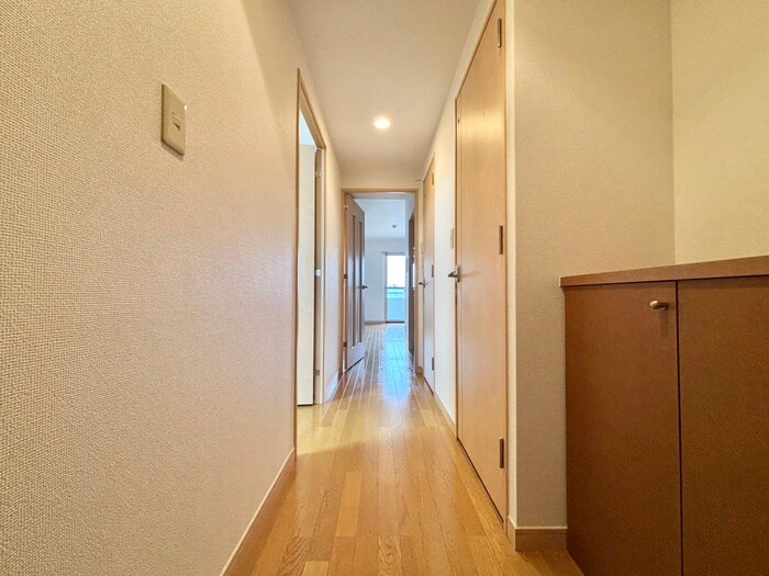 物件内観写真17　(廊下)