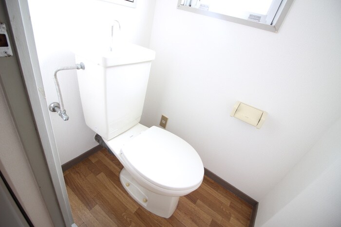 物件内観写真12　(トイレ)