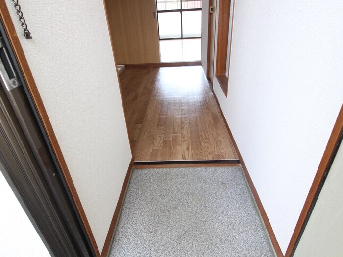 物件内観写真22　(玄関)