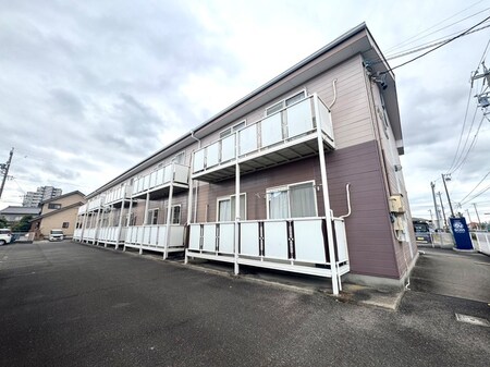 Surplus　Two　Amano外観写真