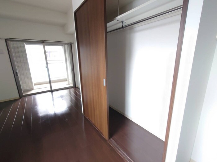 物件内観写真18　(収納)