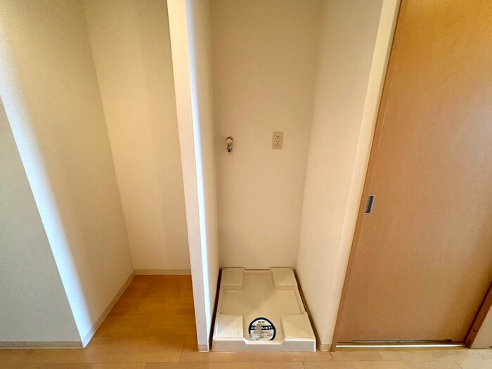 物件内観写真19　(洗濯機置場)
