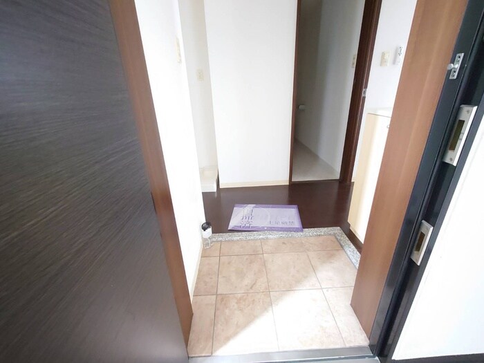 物件内観写真20　(玄関)