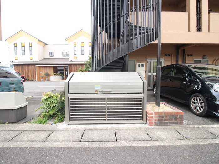 物件外観写真6　(建物設備)