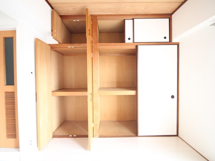 物件内観写真10　(収納)