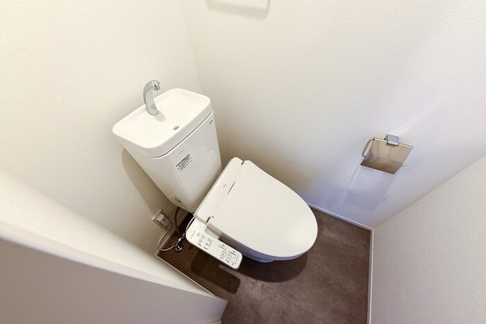 物件内観写真12　(トイレ)