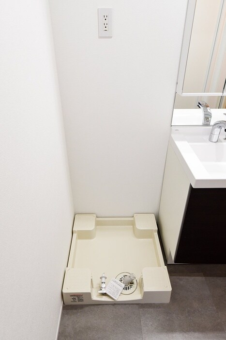 物件内観写真13　(洗濯機置場)