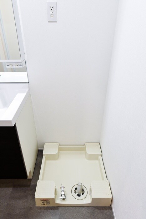 物件内観写真13　(洗濯機置場)