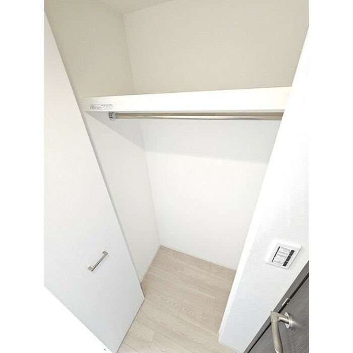 物件内観写真13　(収納)