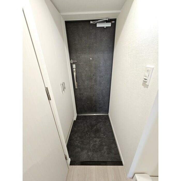 物件内観写真14　(玄関)
