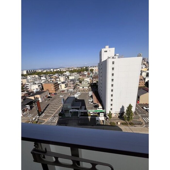 物件内観写真14　(室内からの展望)