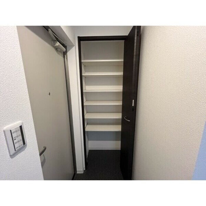 物件内観写真14　(靴箱)