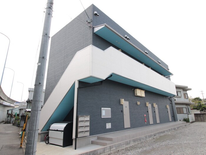 物件外観写真1　(外観写真)