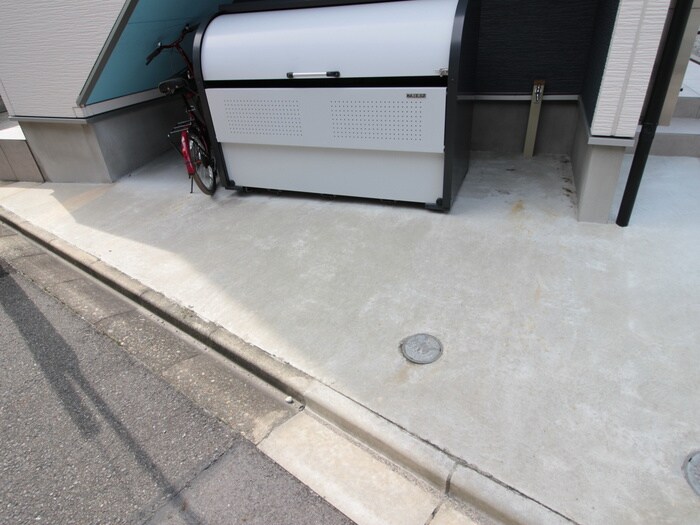 物件外観写真5　(駐輪場)