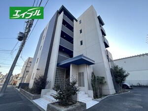 シェリ－ル　エヴァン外観写真