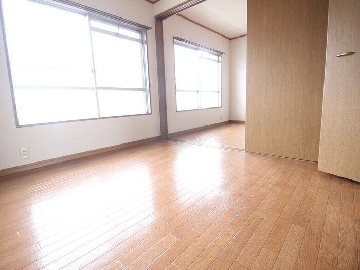 物件内観写真8　(居室)